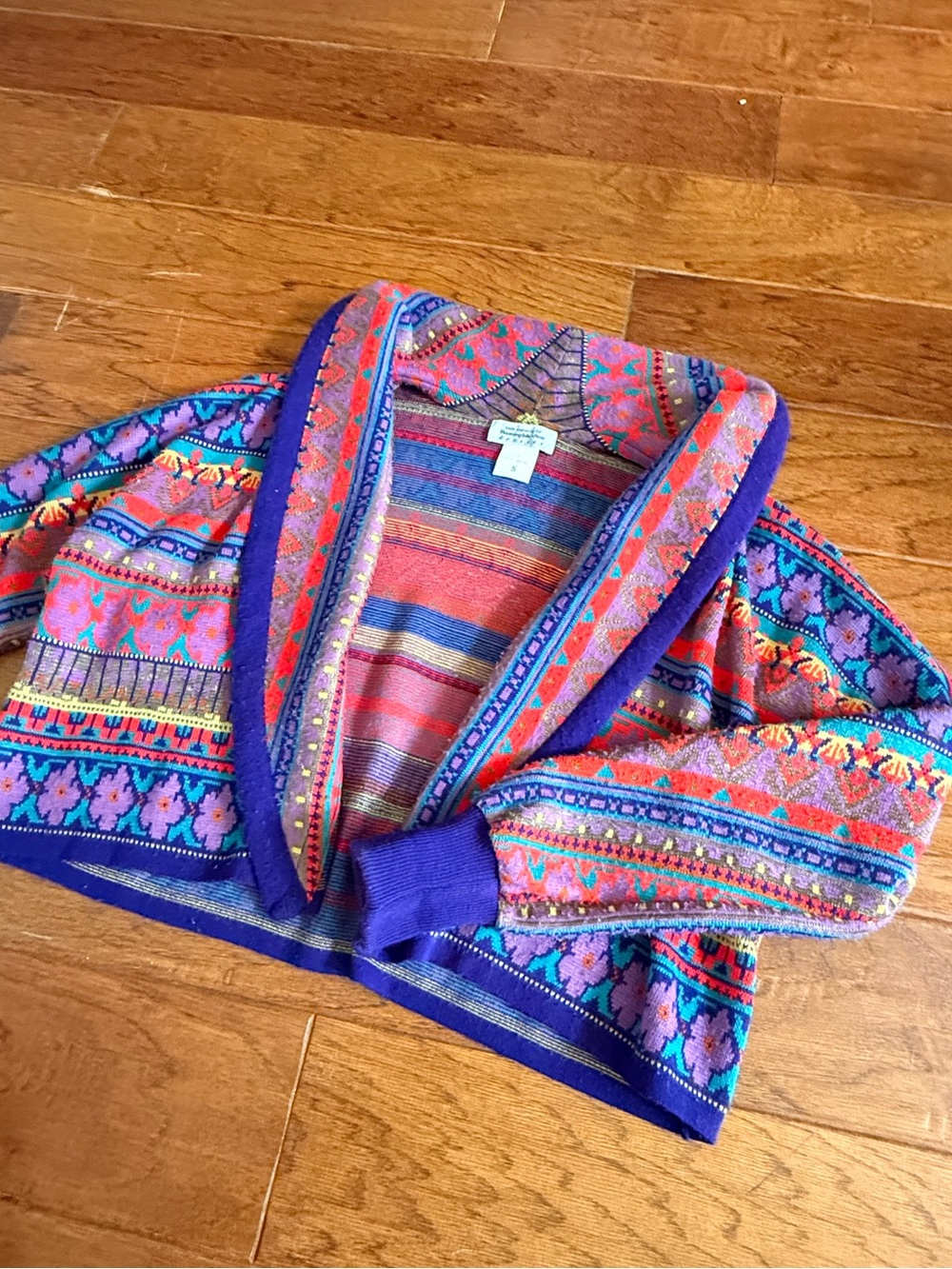 Vintage Bloomingdale's 100% Wool Shawl-Collar Crop Cardigan - Picture 4 of 8